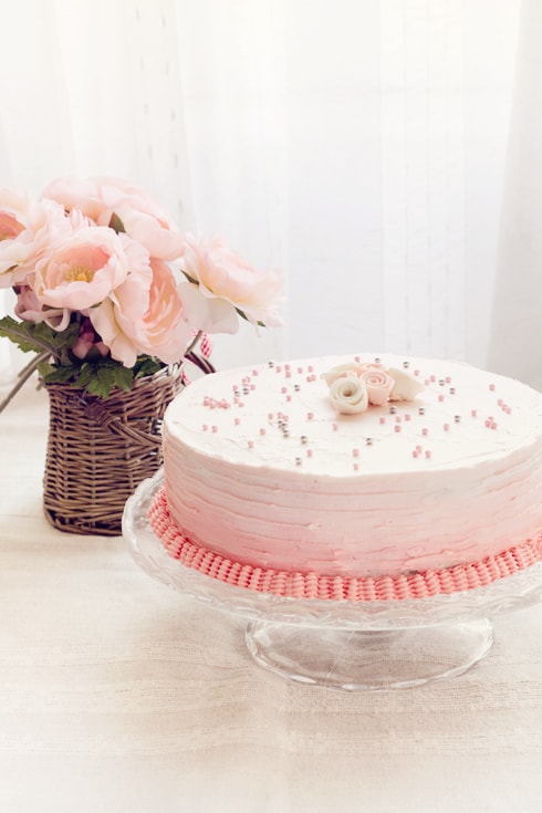 vintage rose cake