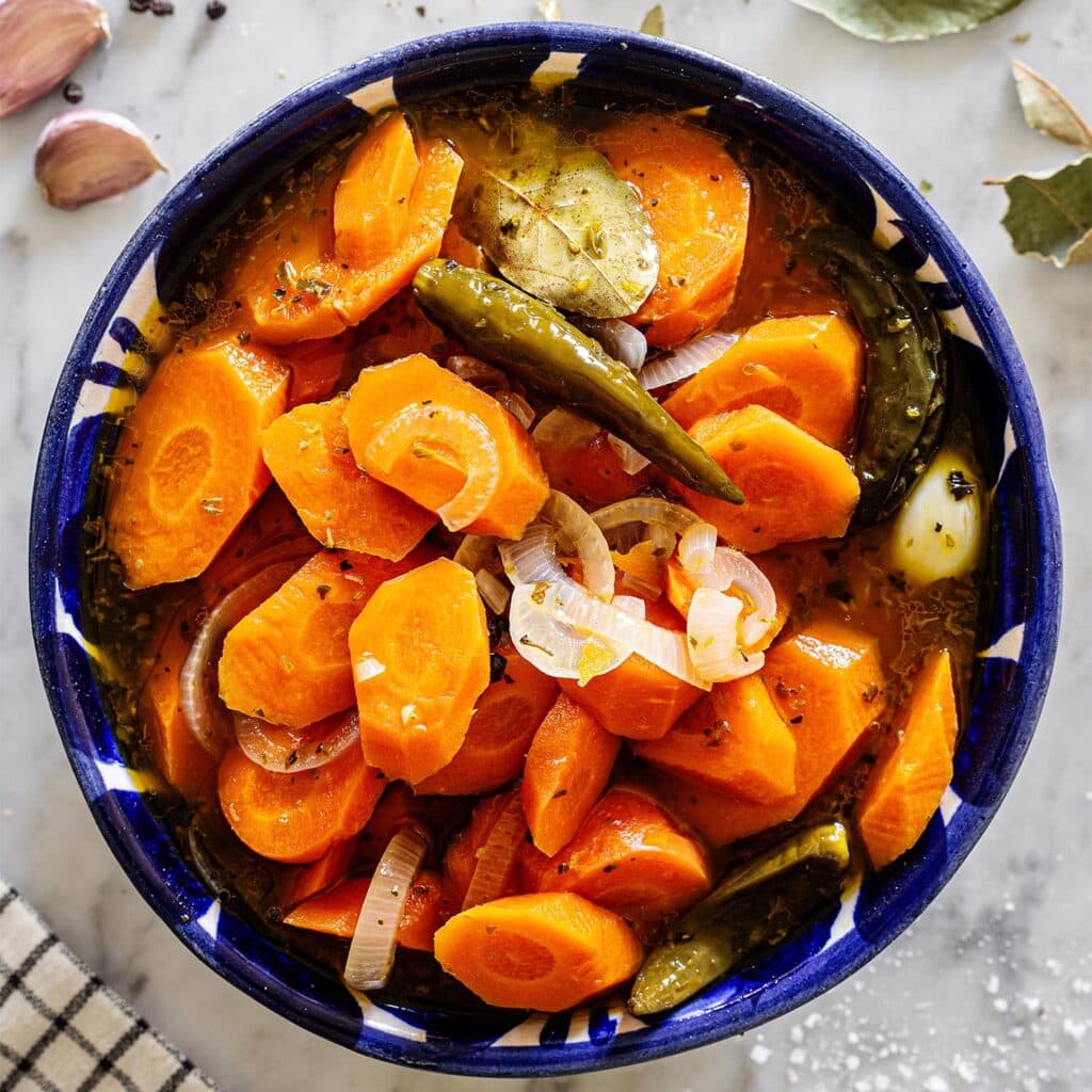 Mexican pickled carrots "Zanahorias en Escabeche" recipe.
