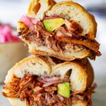 Tortas de cochinita pibil .